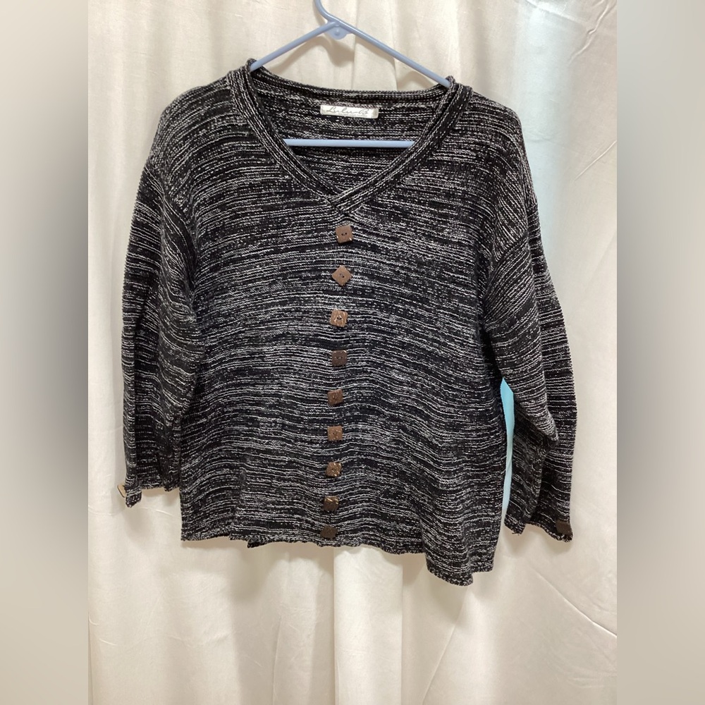 Lulu-B Black and Gray Sweater